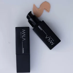Mala Foundation Shade 100
